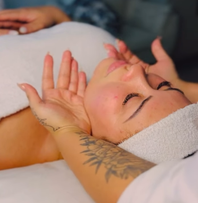 Toque terapêutico durante a massagem